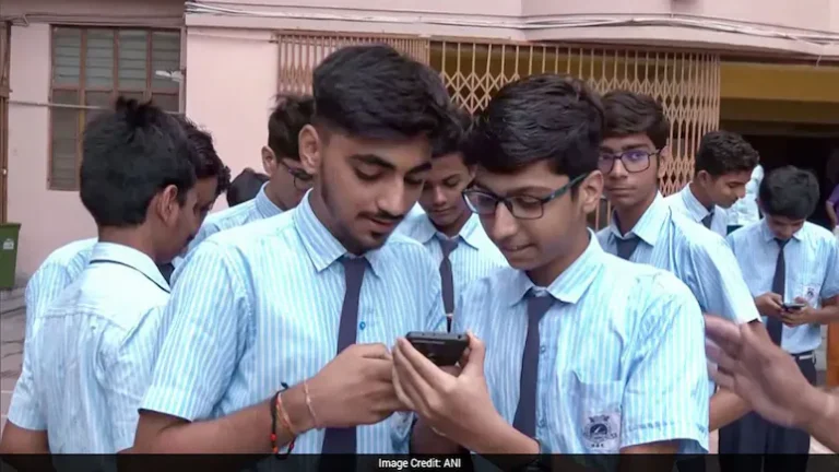 CBSE Date Sheet 2027: How To Save The Official Timetable And Avoid Fake PDFs